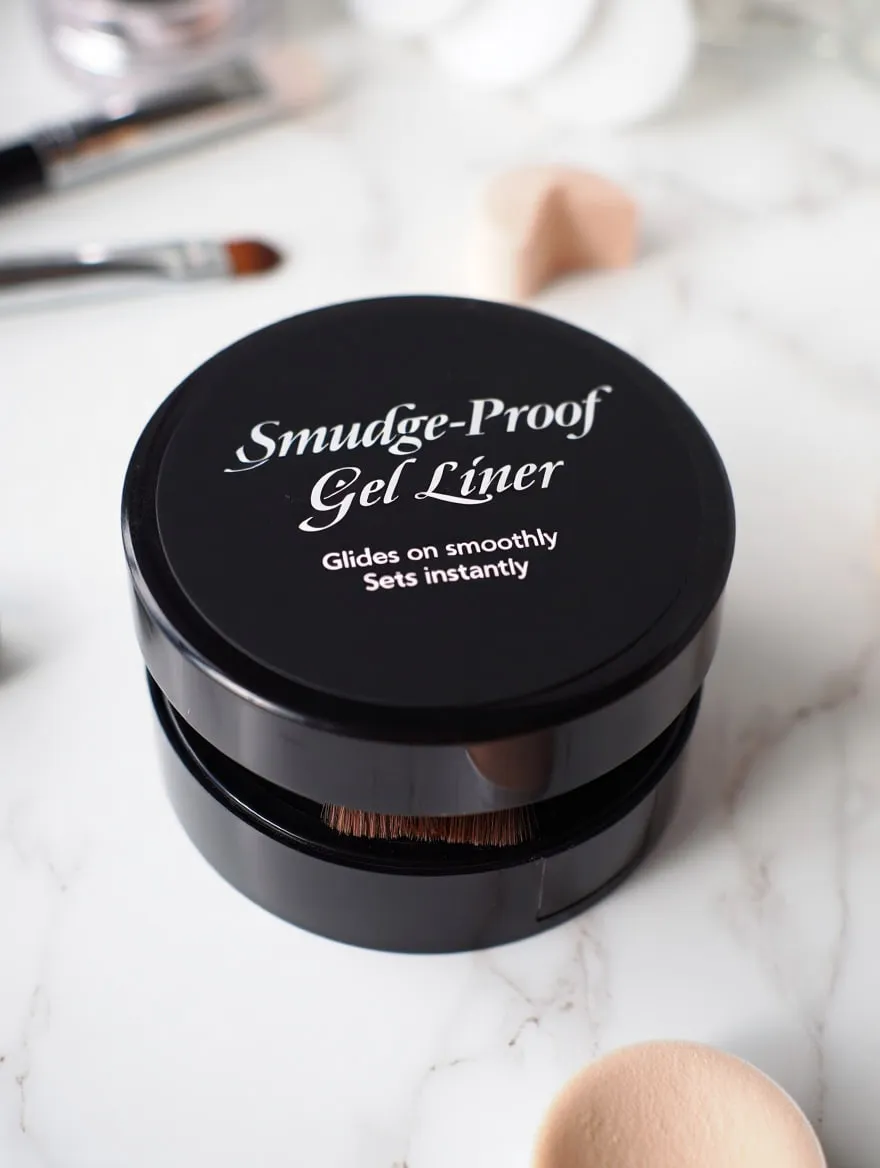 Smudge-Proof Gel Liner Pot